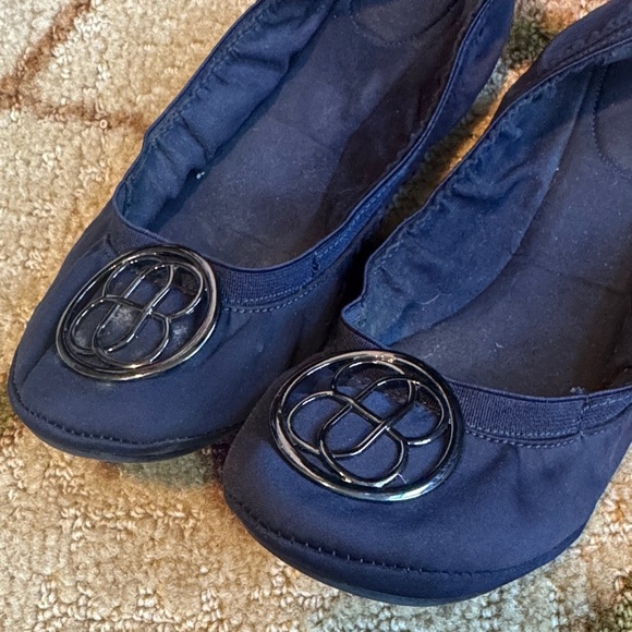 Bandolino Navy Flats with Metal Detail - Picture 2 of 8